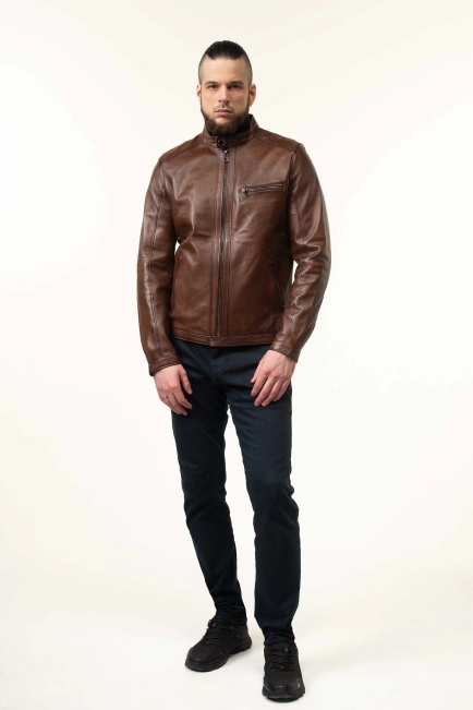 Мужская коричневая кожаная куртка с воротником-8