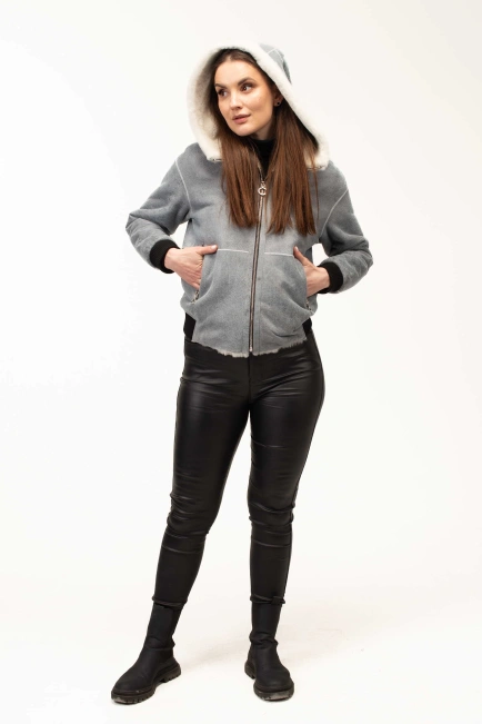 Жіноча сіра дублянка з капюшоном-9