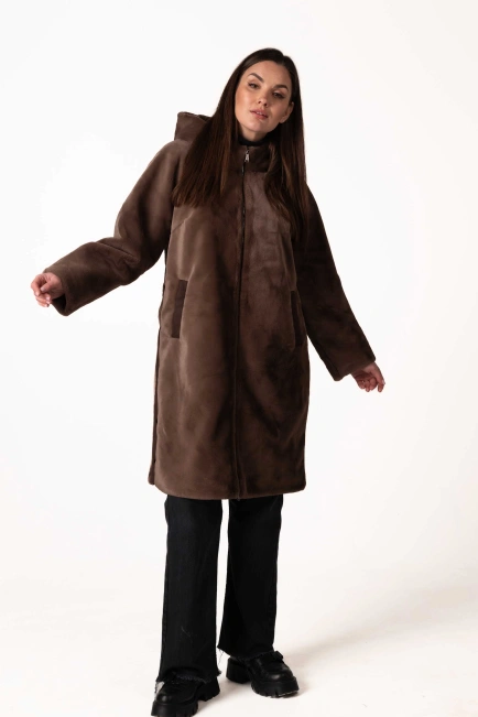 Коричневая прямая длинная шуба из экомеха-6