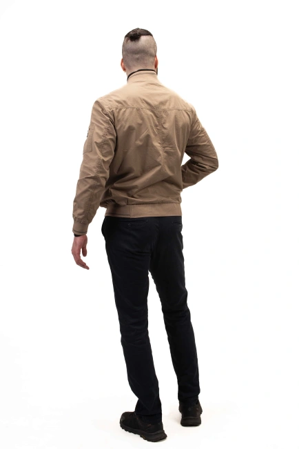 Чоловіча легка куртка бежевий бомбер-6