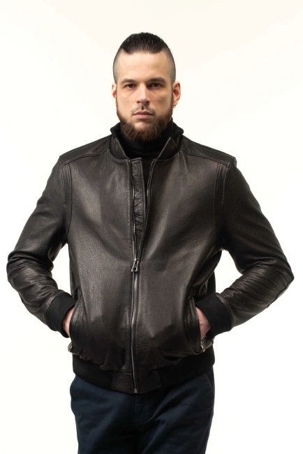 Чоловіча шкіряна куртка-бомбер чорна-10