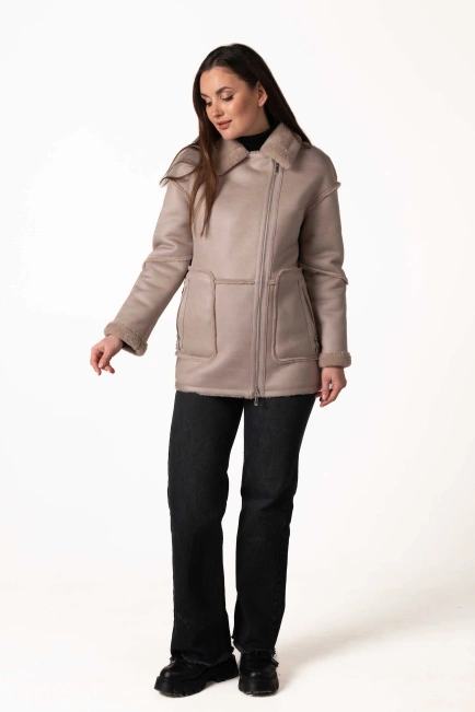 Женская экомеховая дублёнка пудрового цвета-8
