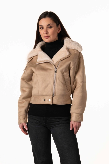 Женская эко-дублёнка-бомбер бежевого цвета-1