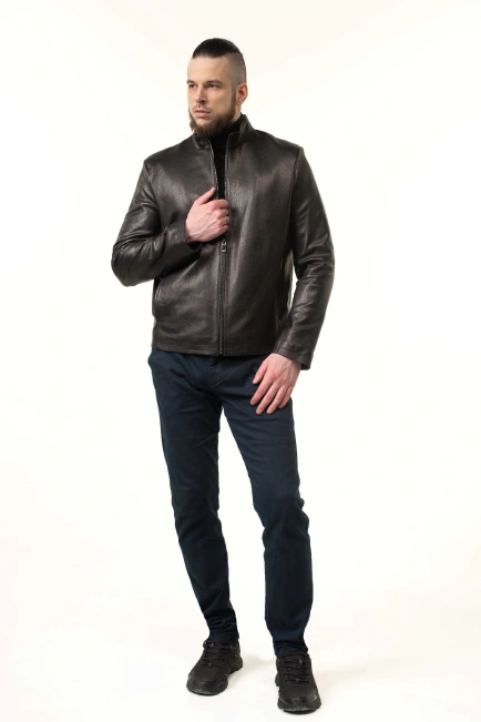 Чорна шкіряна куртка з блискавками-7