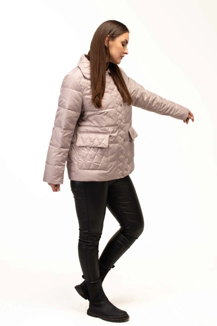 Легка демісезонна куртка з накладними кишенями-7