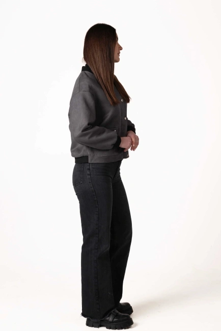 Женская лёгкая куртка из эко-замши графит-7