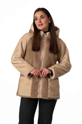 Шуба з екохутра в бежевих відтінках