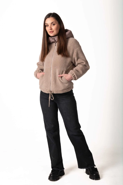 Женская шуба-бомбер из экомеха для зимы-8