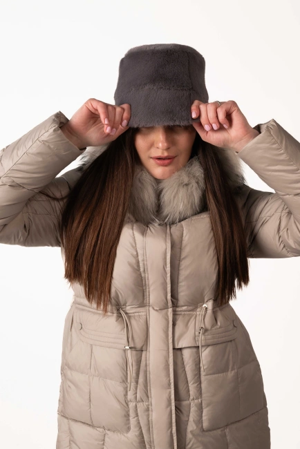 Женская зимняя шапка из искусственного меха-11