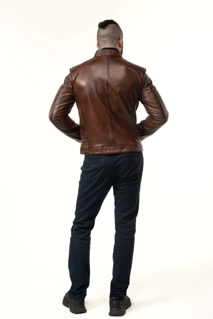 ожаная куртка коричневого цвета с прострочкой-2