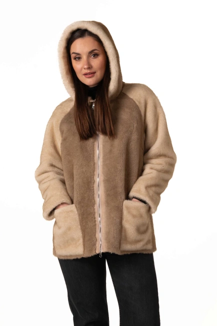 Шуба из экомеха в бежевых оттенках-4